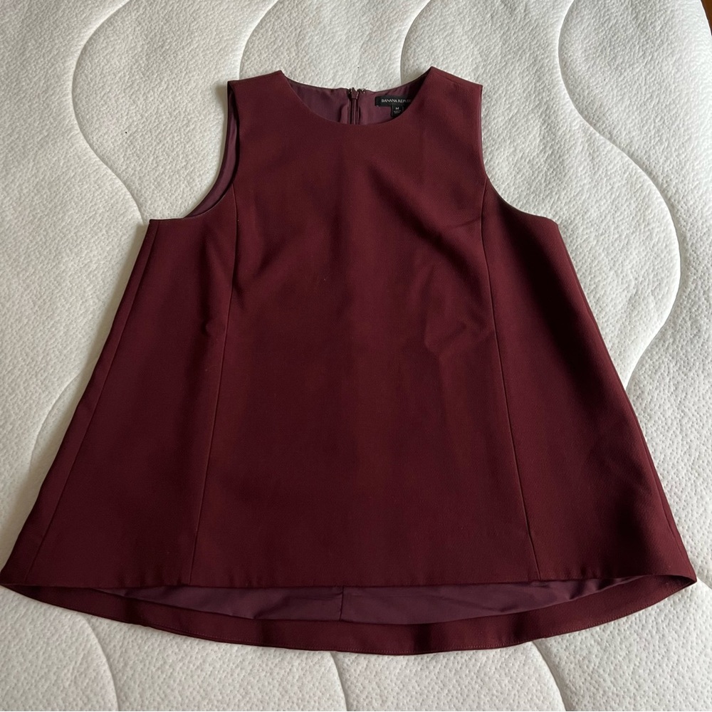 Banana Republic cranberry heavy weight swing top M